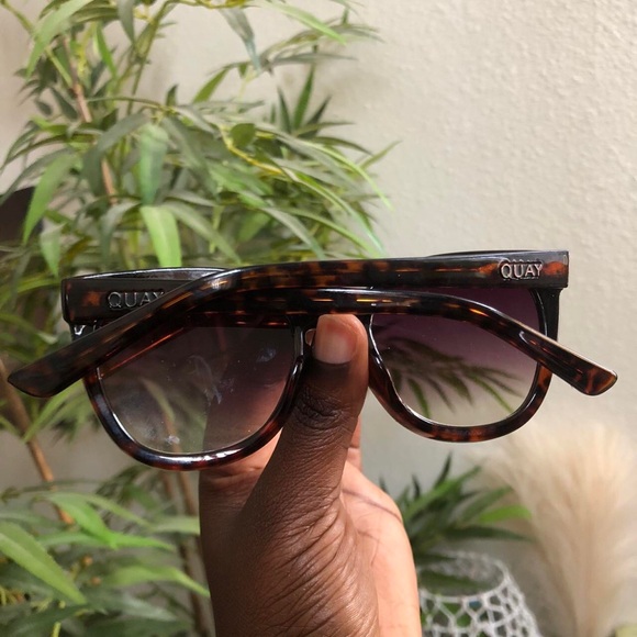 RARE Quay Australia Noosa Cat Eye Tortoise Shell Sunglasses  RARE Quay Australia Noosa Cat Eye Tortoise Shell Sunglasses Black Gradient Ombre